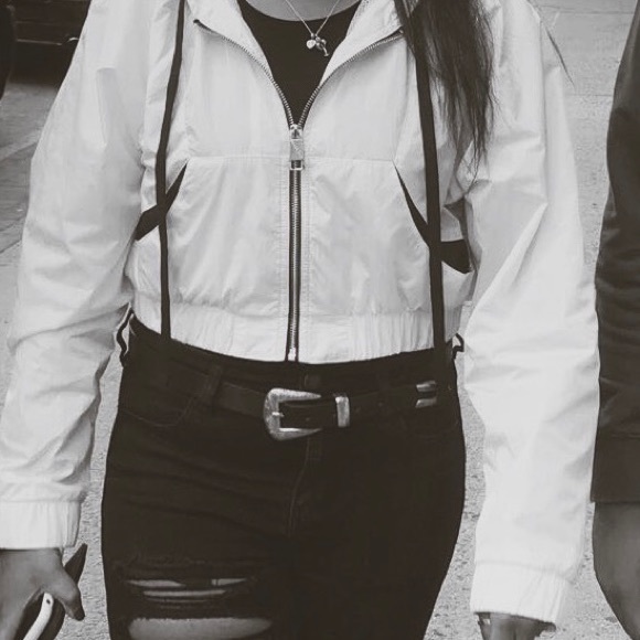 Hollister Crop Windbreaker - Picture 4 of 4